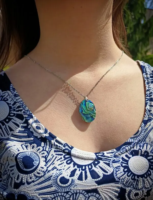 Collier coquillage nacre