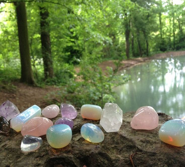 Lithothérapie et chakras : comment équilibrer ses centres énergétiques ?